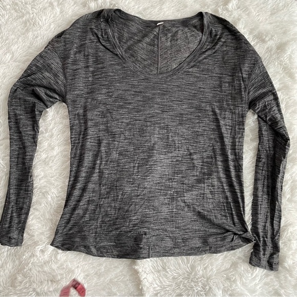 Lululemon | Born to Run long sleeve Heather grey tee - Picture 2 of 10